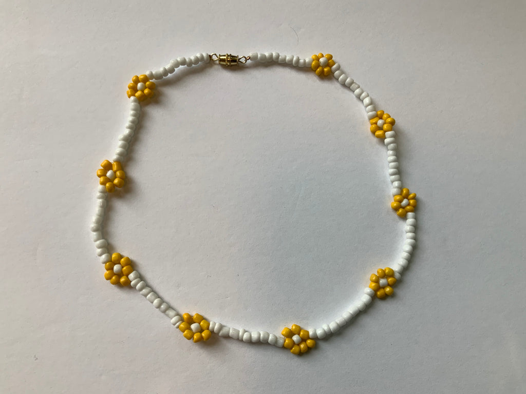 Daisy Chain Choker Necklace
